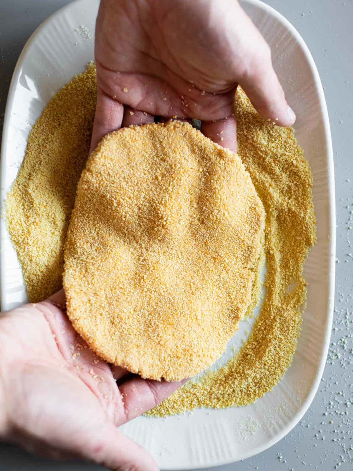 Das Bild zeigt den dritten Schritt bei der Zubereitung der Kichererbsen-Schnitzel.