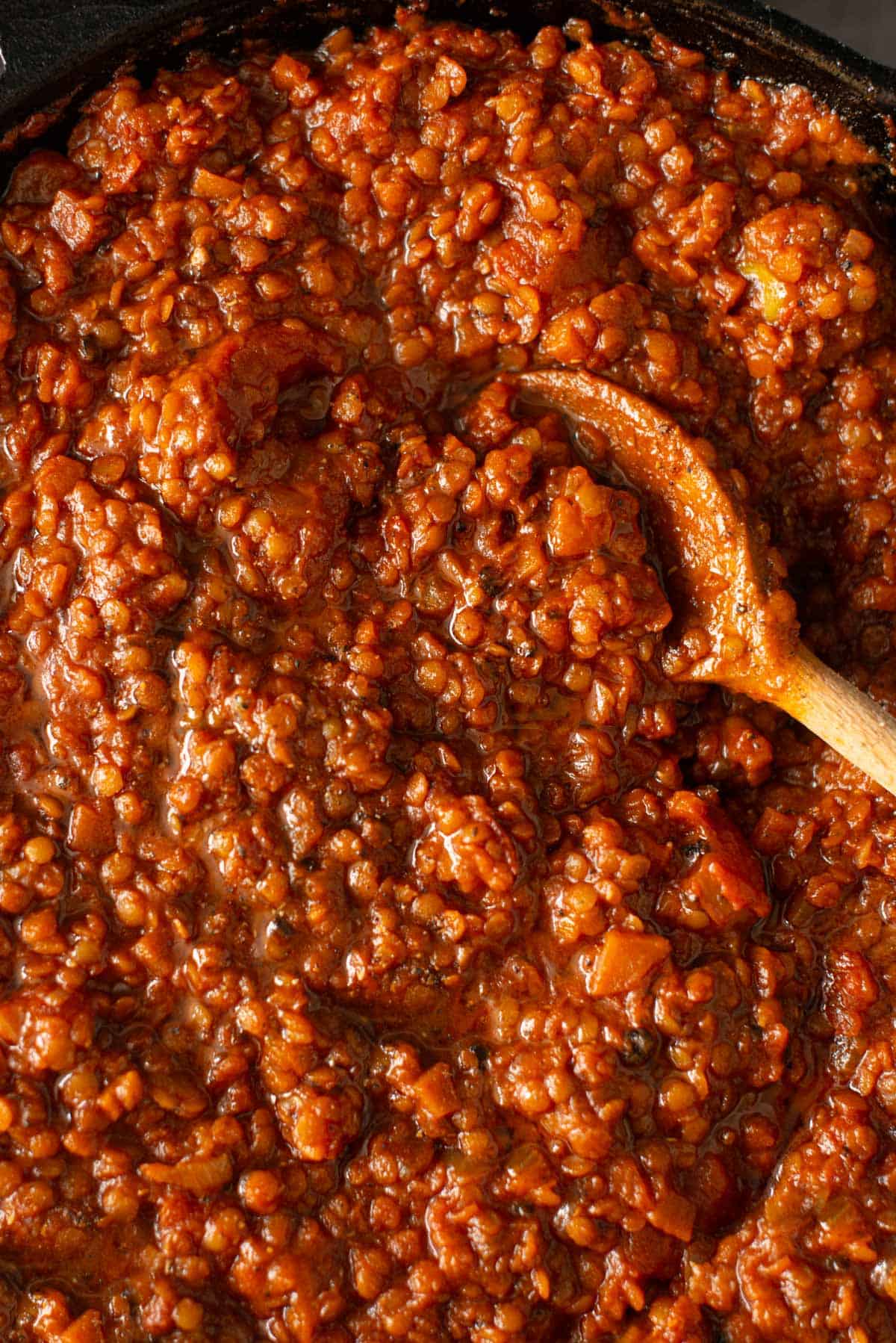 Image: vegan lentil bolognese sauce once cooked